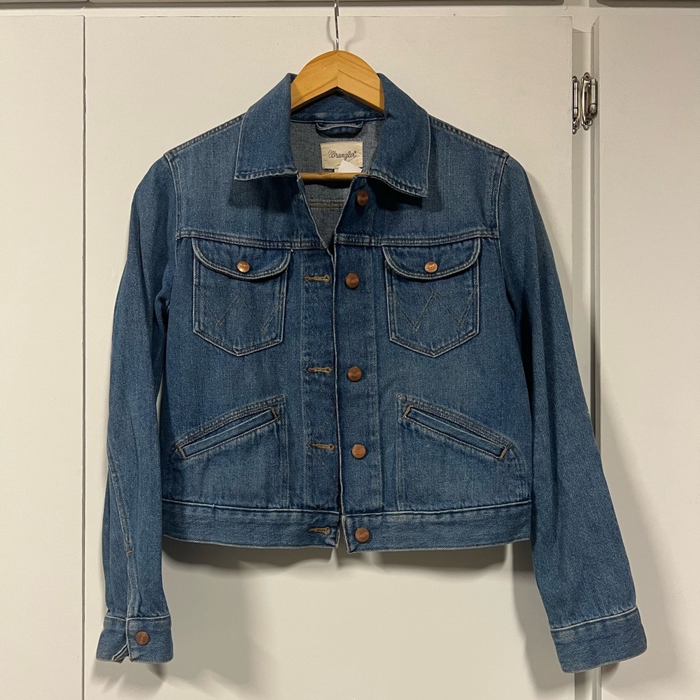 Wrangler Classic Blue Jean Cropped Jacket - Picture 2 of 7